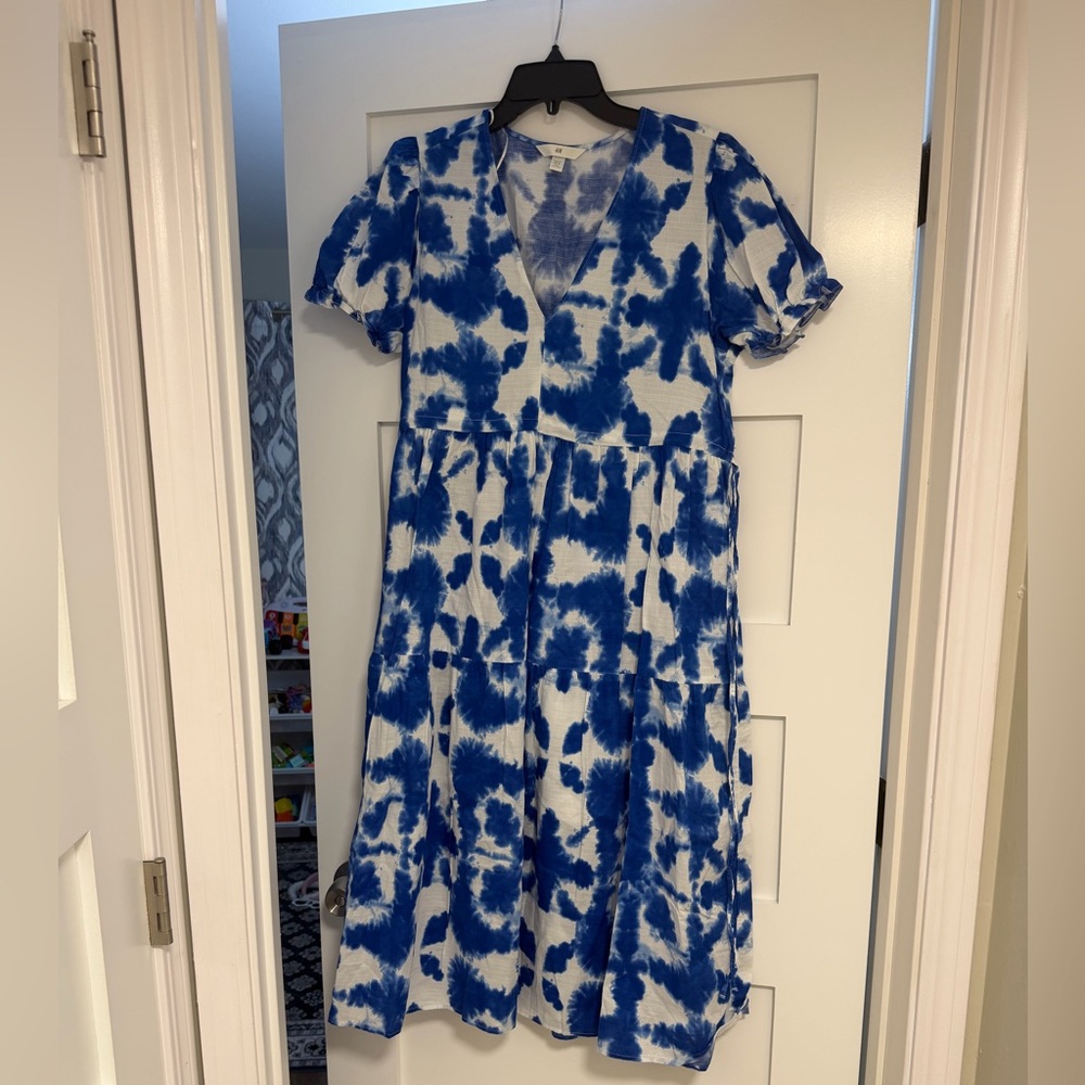 H&M Blue and White Tie-Dye V-Neck Tiered Dress